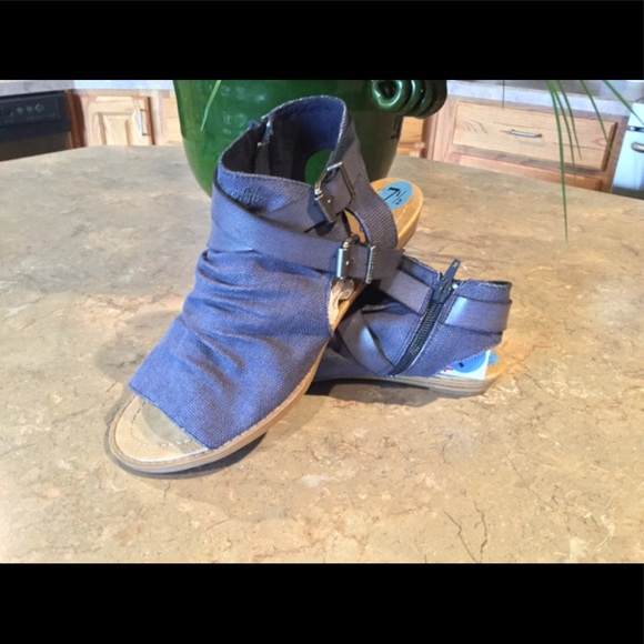 Blowfish Shoes - Blowfish Ankle Sandles